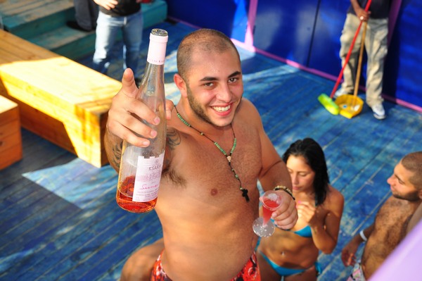 Champagne Showers @ Edde Sands